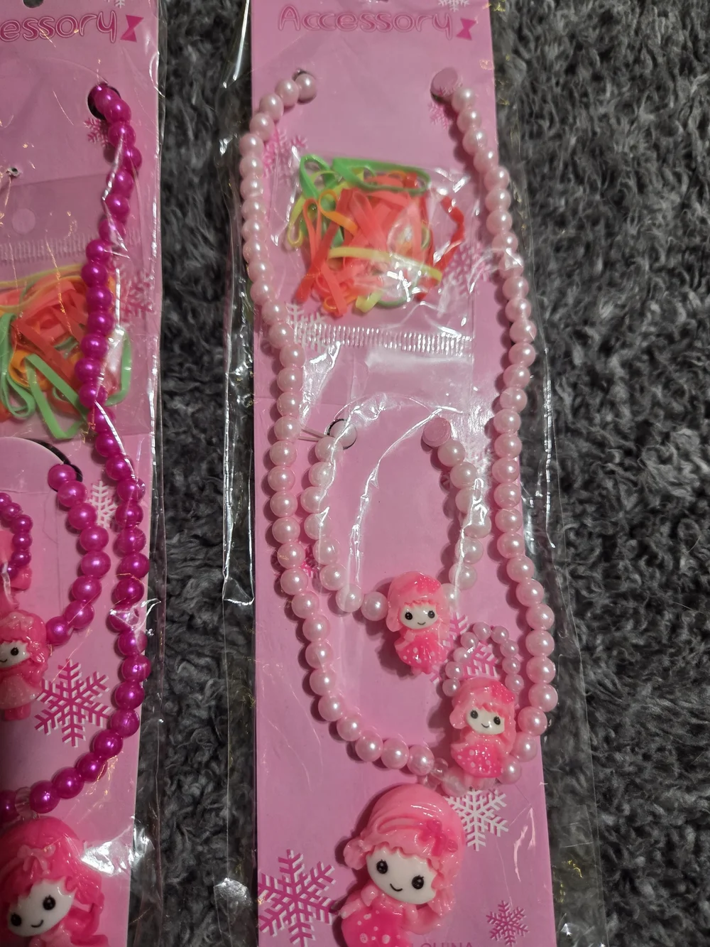 N/A three pink